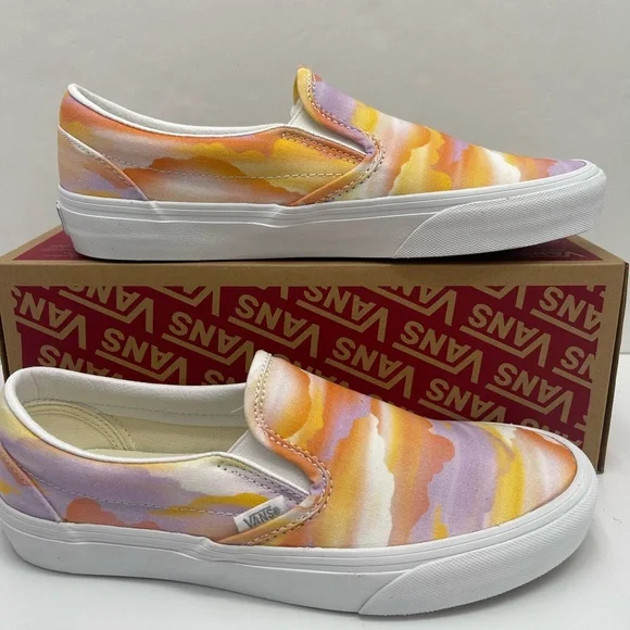 Vans WMNS Classic Slip-On
Festival Dream Multi Sneakers 
VN000BVZCYJ - Picture 2 of 16